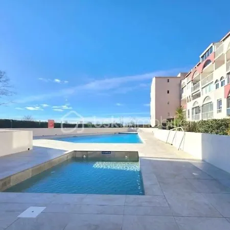 Richelieu Centre אגדה